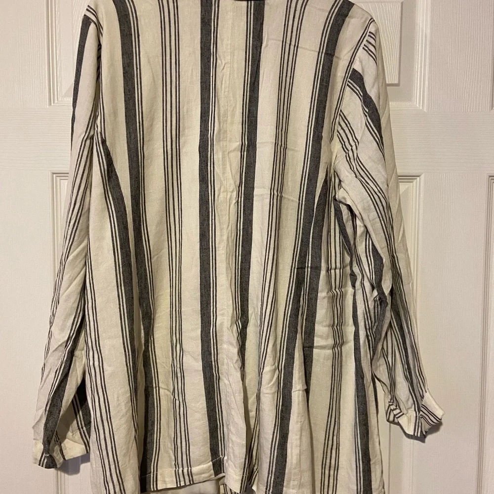 Linen blazer - Picture 3 of 4